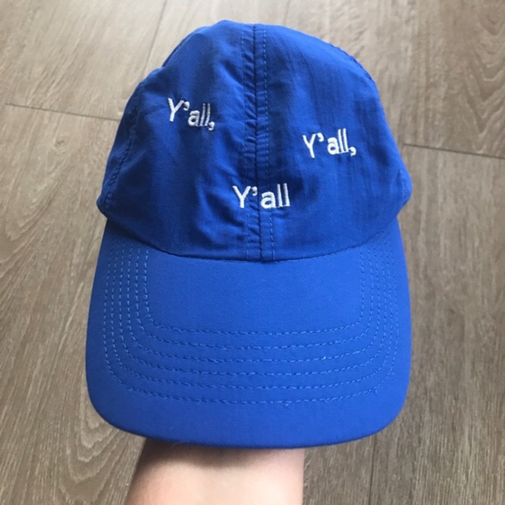 ISO - in search of this outdoor voices hat 🧢